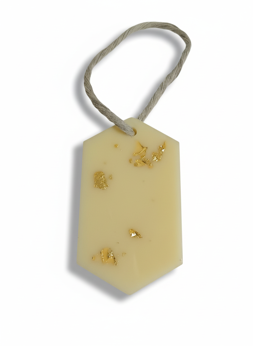 "Suspension parfumée décorative hexagonale feuille d'or- Collection de formes variées en cire naturelle "